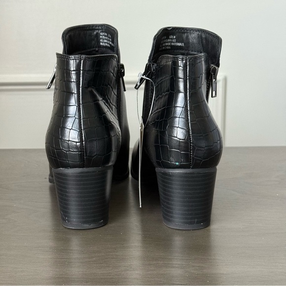 Kim Rogers Nepturn Booties - Wide Width Size 8.5M - Picture 3 of 10